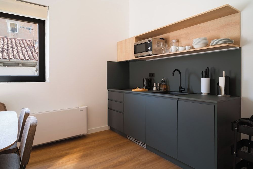 Limehome Pamplona Hilarión Eslava One-Bedroom Apartment with Balcony 5