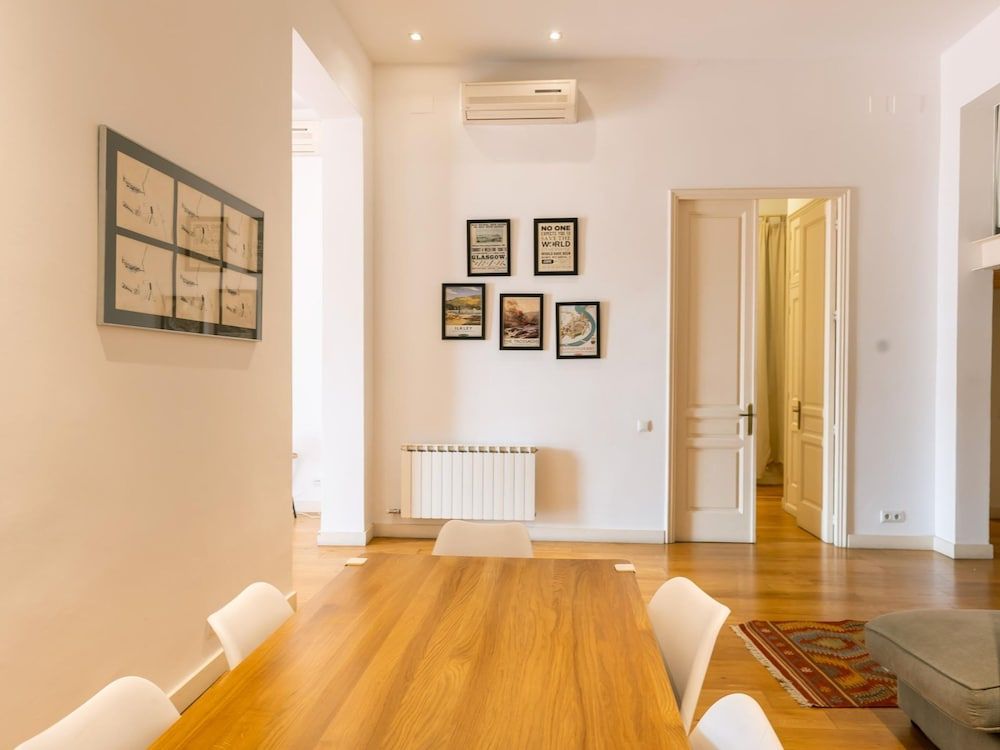 Designer s Three Bedroom Apartment With Terrace Apartment 8