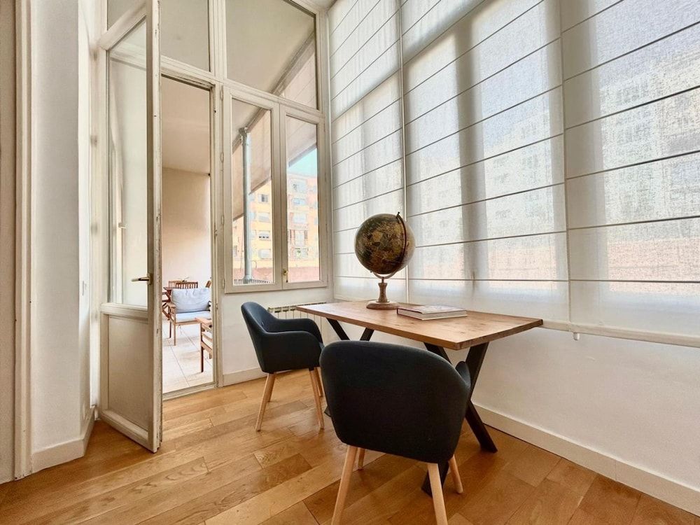 Designer s Three Bedroom Apartment With Terrace Apartment 15