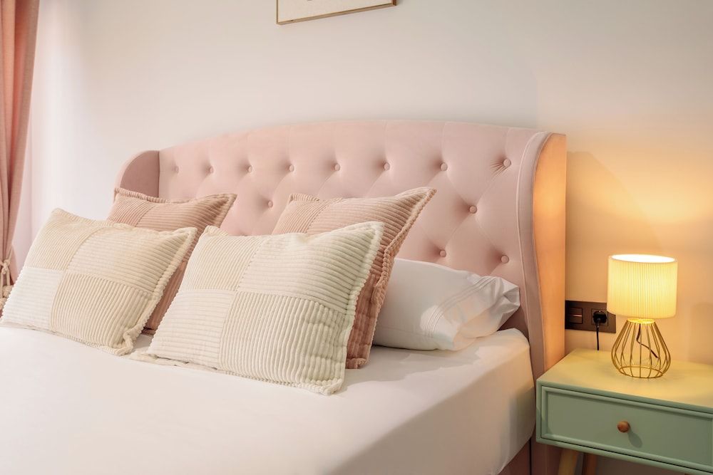 Charm Beach Retreat Deluxe Triple Room, Courtyard View 2