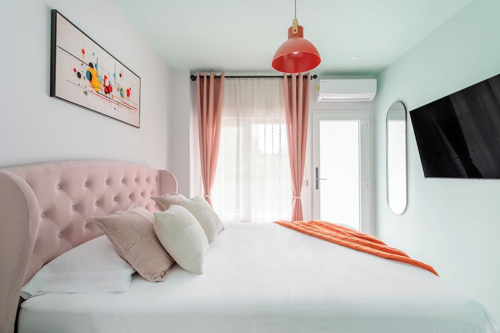 Charm Beach Retreat Deluxe Triple Room, Courtyard View 18