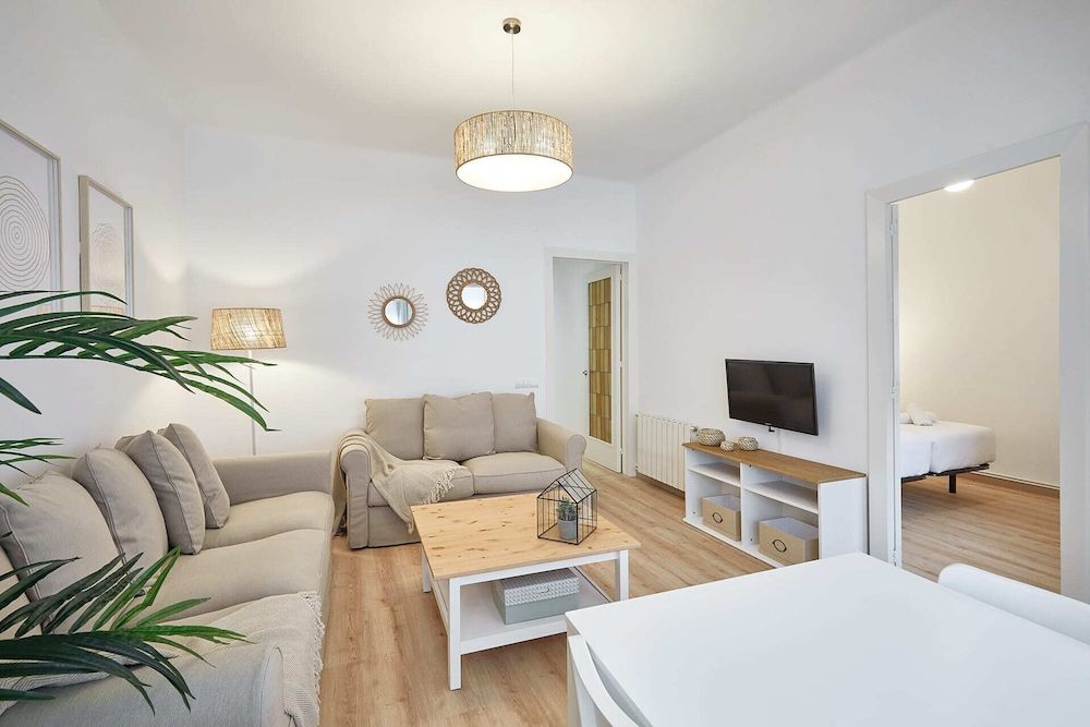 BBarcelona Calabria Flat Apartment, 4 Bedrooms, Balcony 18