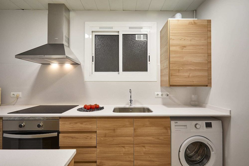 BBarcelona Calabria Flat Apartment, 4 Bedrooms, Balcony 16