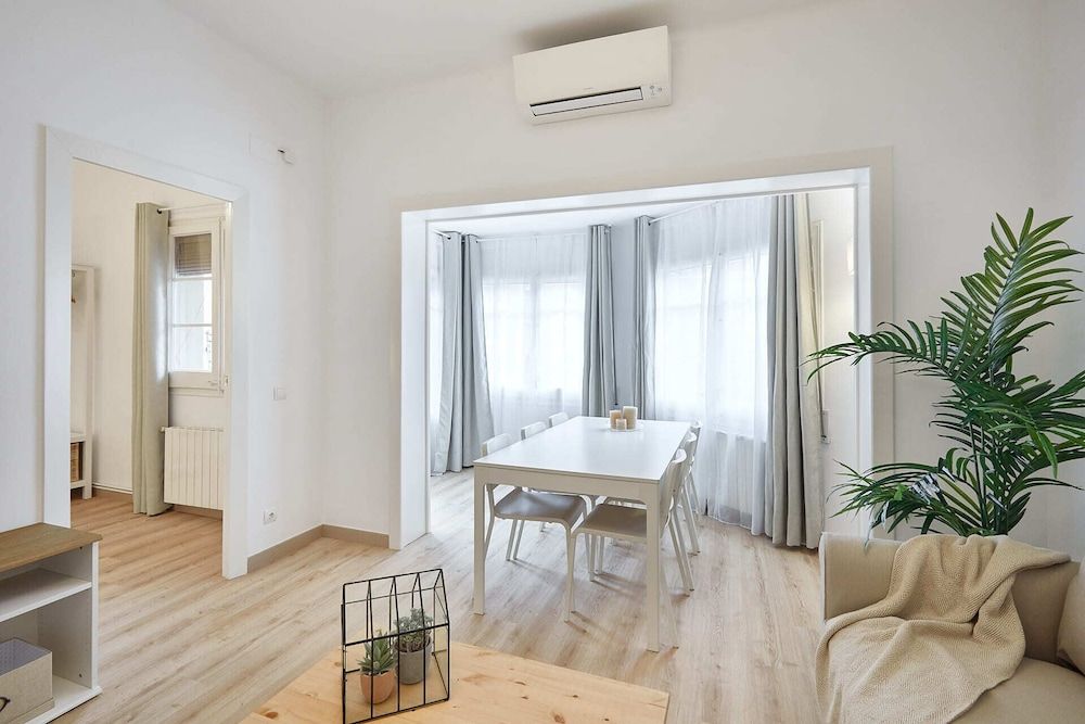 BBarcelona Calabria Flat Apartment, 4 Bedrooms, Balcony 26