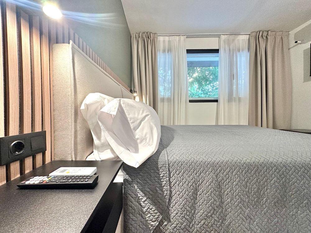 Hostal Rambla Alicante Deluxe Double Room, City View 4