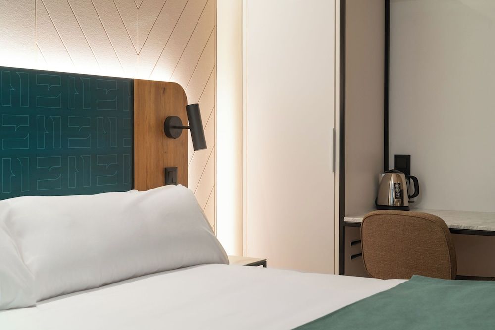 Limehome Benidorm Calle Major Triple Room 4