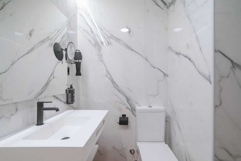 Limehome Benidorm Calle Major Comfort Queen Room 5