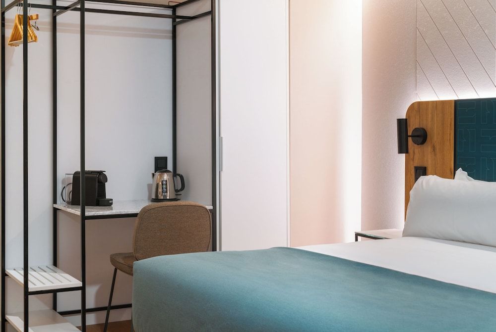 Limehome Benidorm Calle Major Comfort Queen Room 2