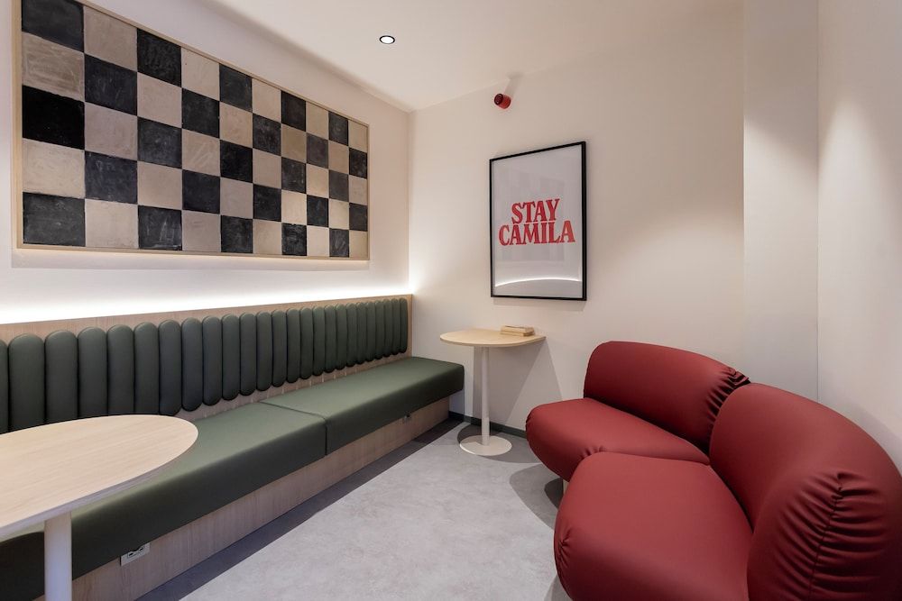 Camila Hostel Valencia Standard Triple Room 8