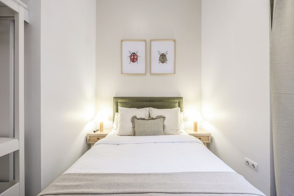 AP Leganitos Deluxe Double Room, City View 9