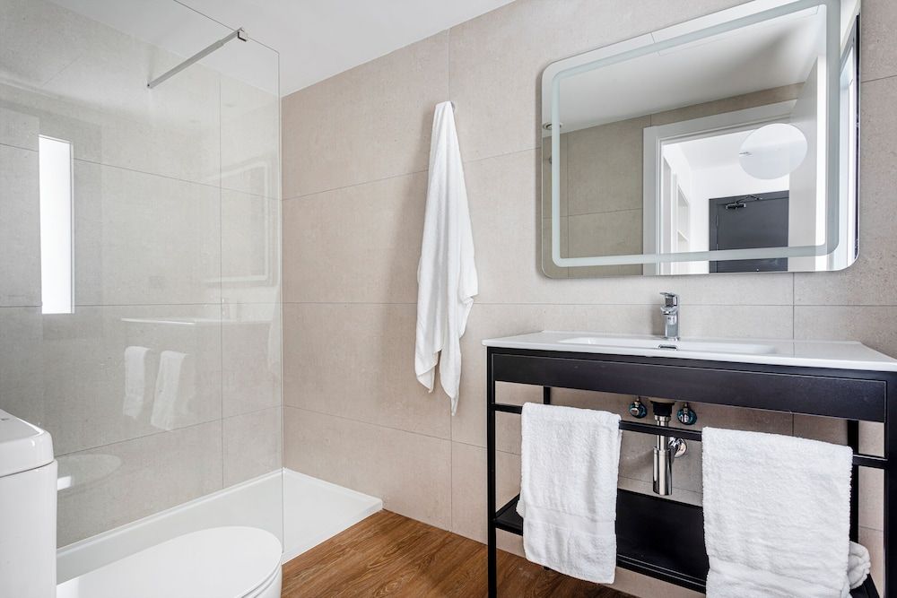 B48 Valencia Feria Double Room 2