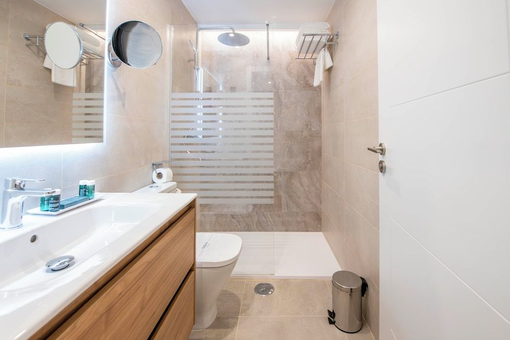 Apartamentos Silken Goya Apartment, City View 13