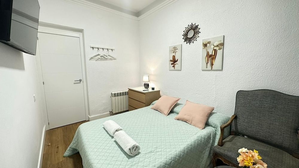 Habitaciones Manuela Double Room, Shared Bathroom 2