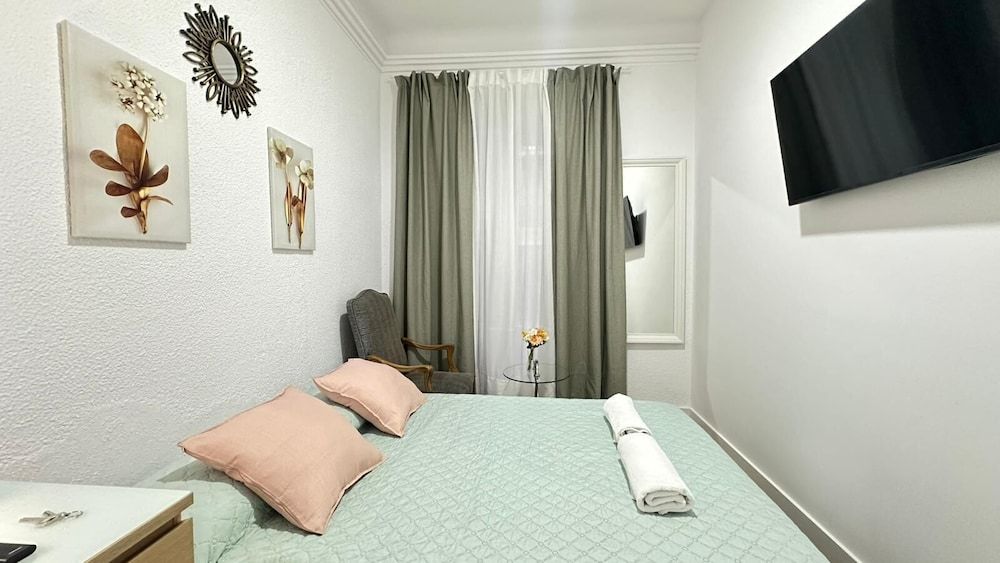 Habitaciones Manuela Double Room, Shared Bathroom 7