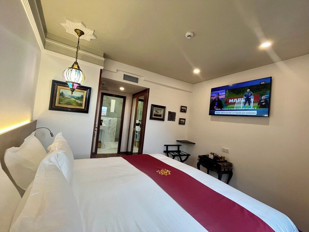 Hotel Boutique Casón De Los López Club Double Room, City View 12