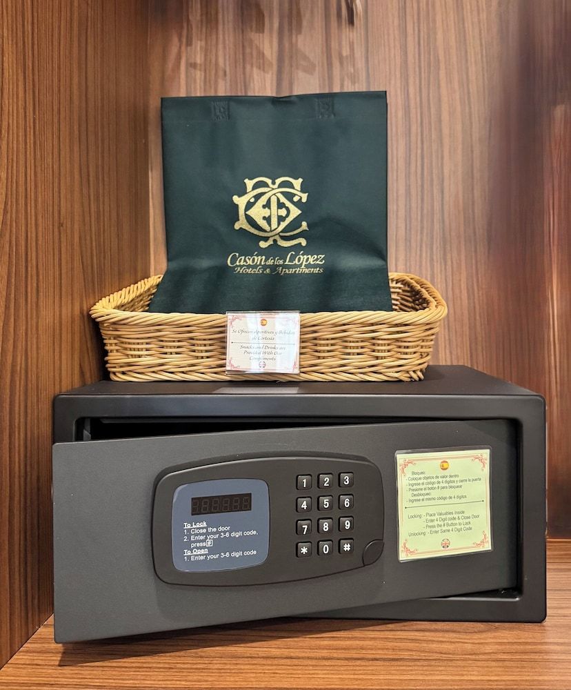 Hotel Boutique Casón De Los López Club Double Room, City View 9