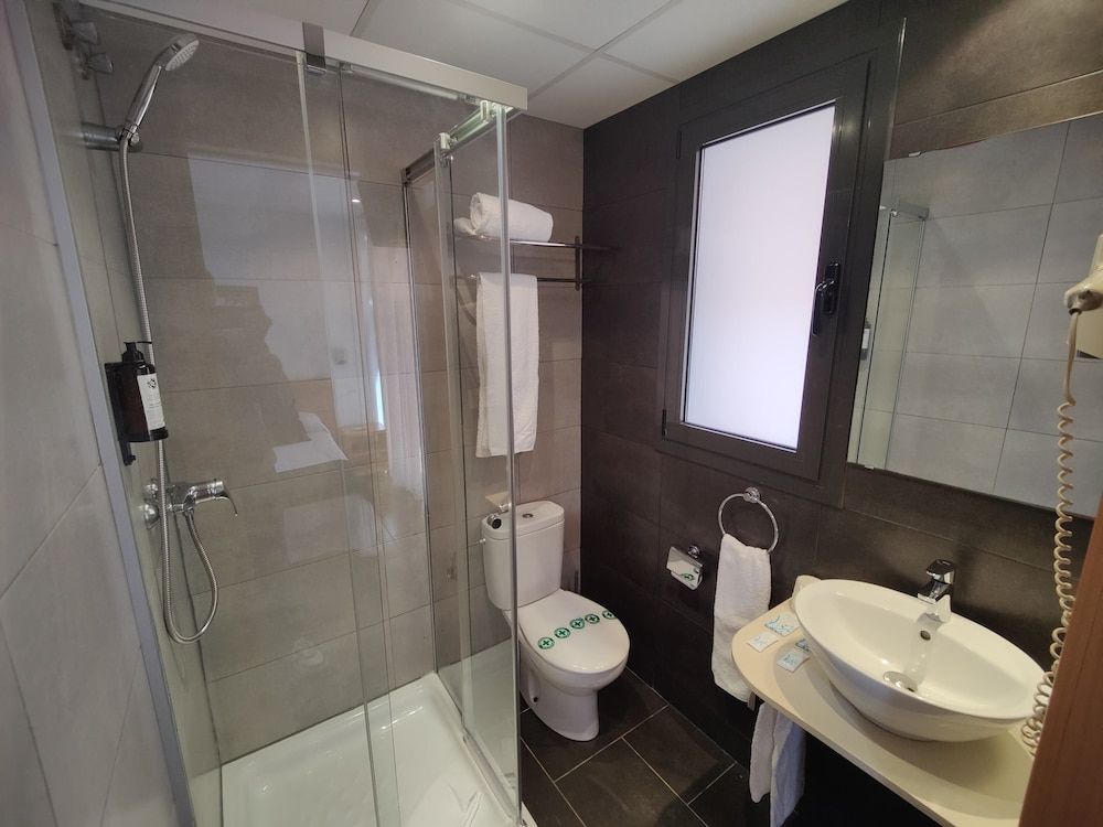 Hostal Manel Double Room 20