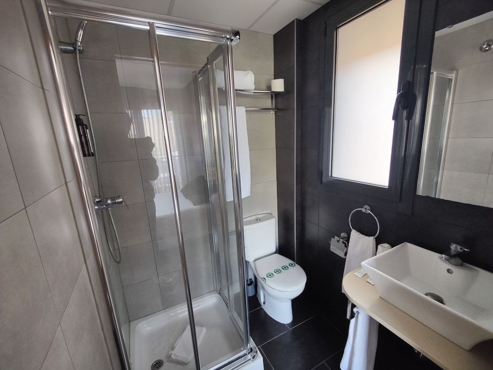 Hostal Manel Double Room 18