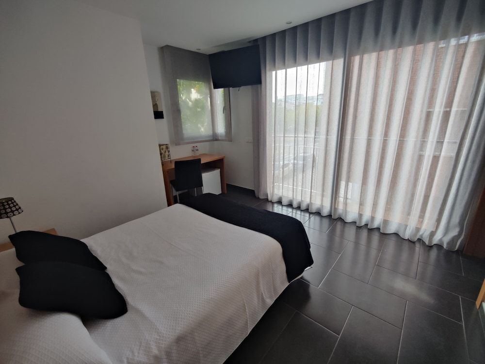 Hostal Manel Double Room 3
