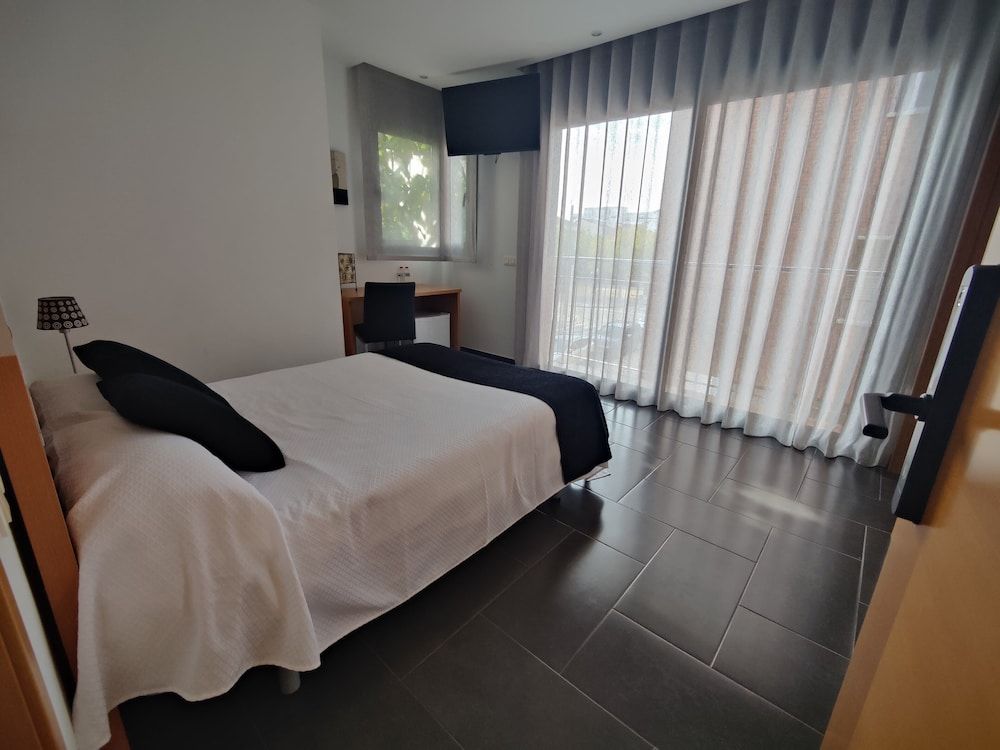 Hostal Manel Double Room 4