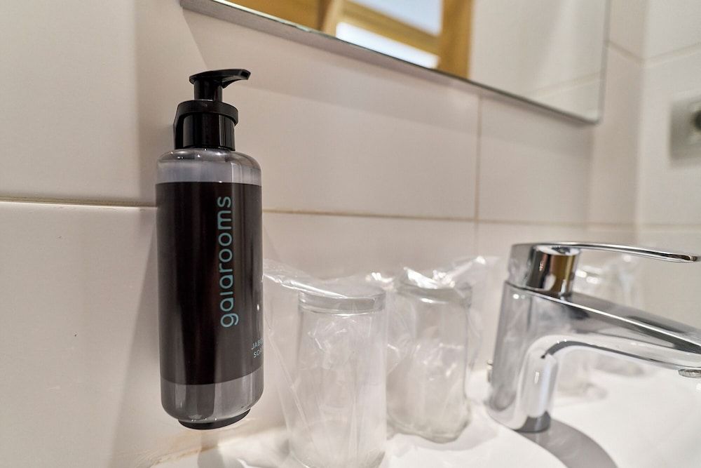 The Book Factory Hostel by gaiarooms Single Room 7