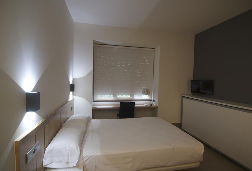 The Book Factory Hostel by gaiarooms Single Room 4