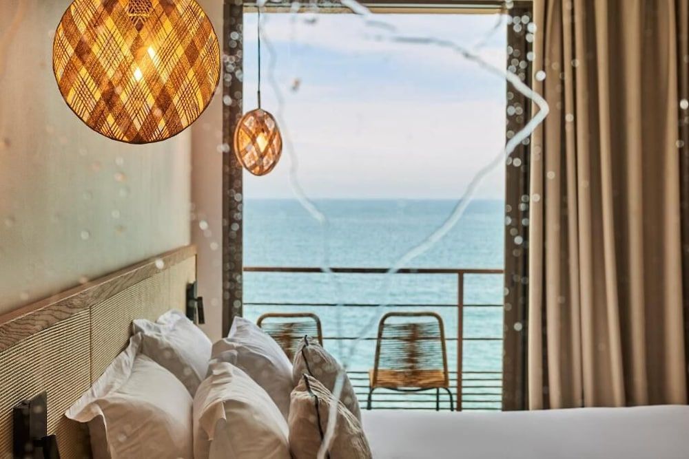 Les Roches Brunes Classic Room, Sea View 4