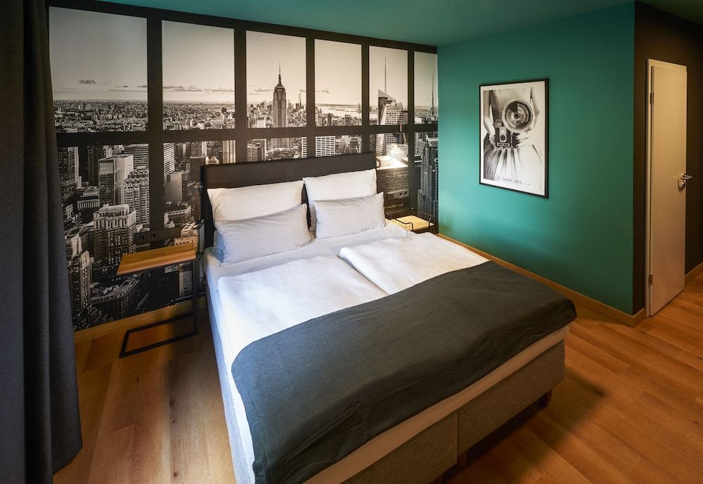 QUARTIER 82 by Arcadeon Single Room 3