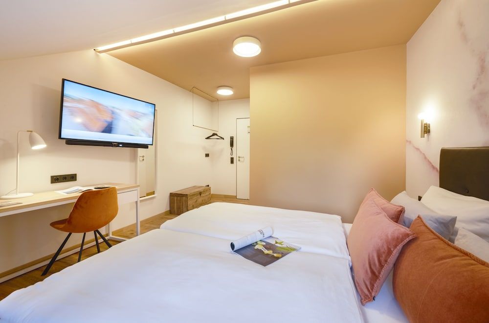 QUARTIER 82 by Arcadeon Single Room 7