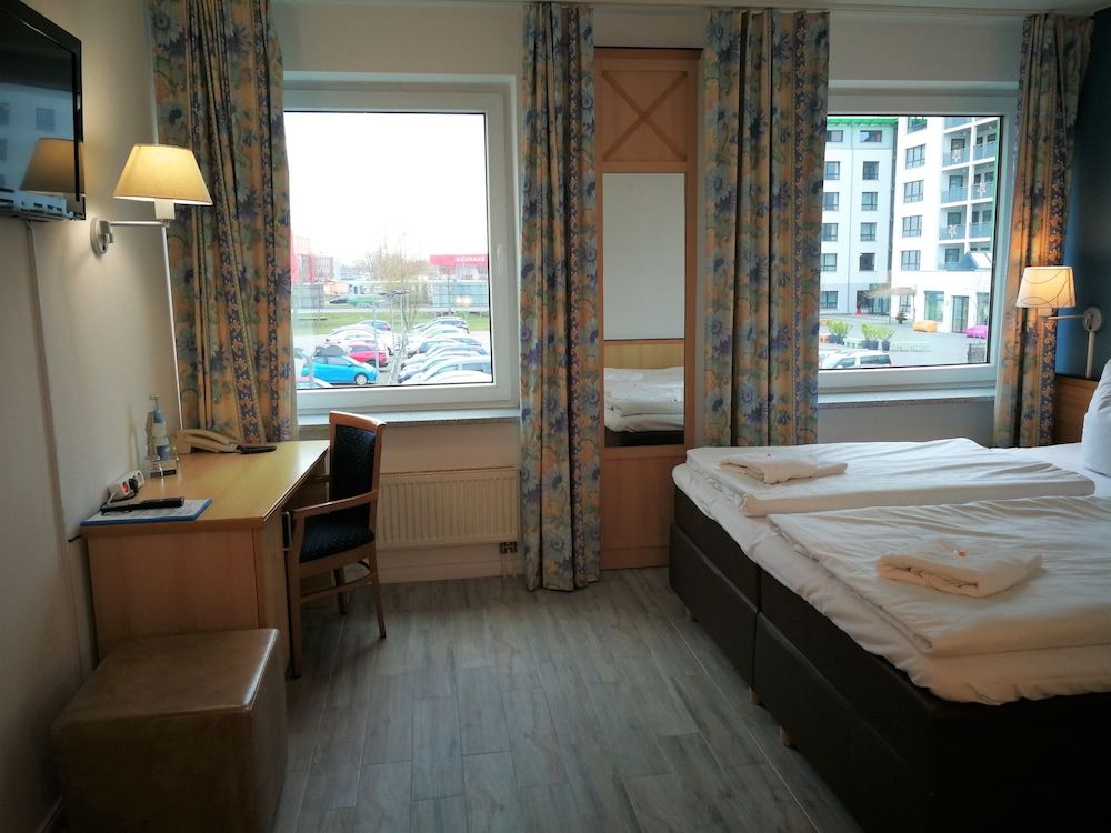 Hotel NearBy Classic Double Room 2