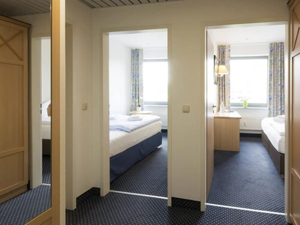 Hotel NearBy Apartment, 2 Bedrooms 9