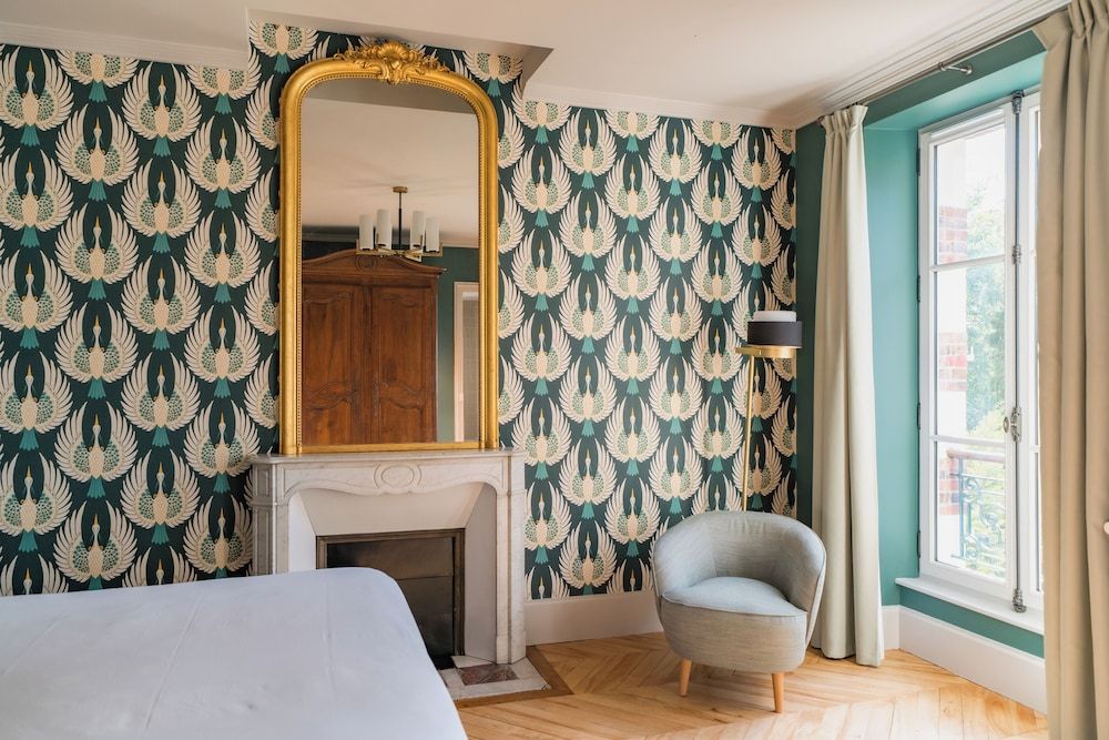 Le Parc Double Room, Garden View 4