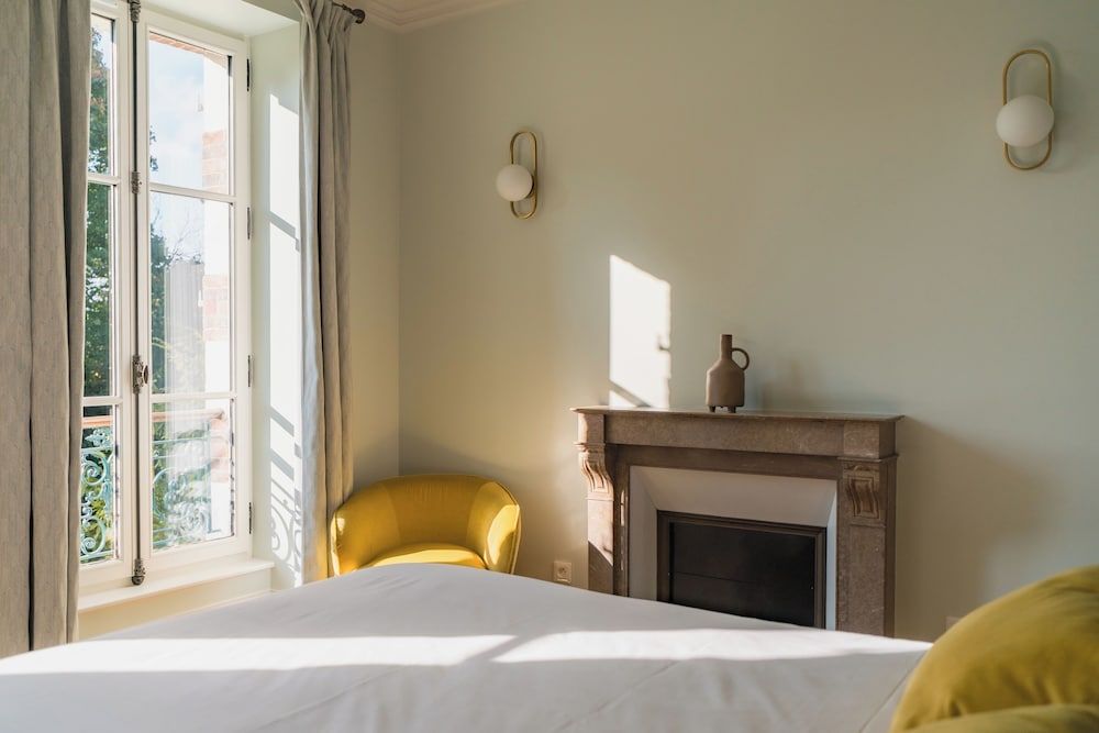 Le Parc Double Room, Park View 2