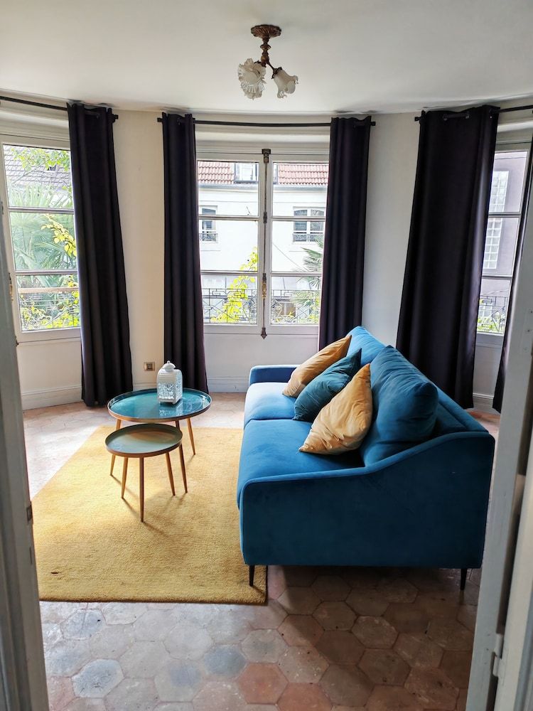 Deluxe Suite, Garden View (CHAMBRE 1 MARQUIS DE D'HUXELLES)