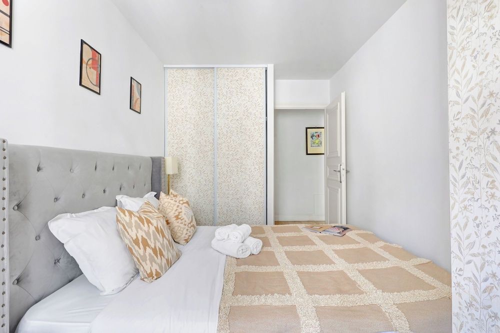 City Apartment, 2 Bedrooms, Balcony, City View