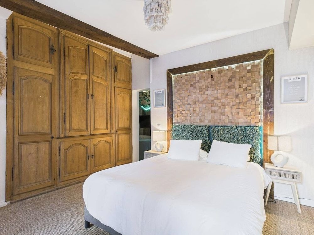 Jol Tourisme Comfort Room, City View 3