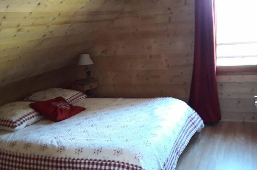 Chalet with Jacuzzi