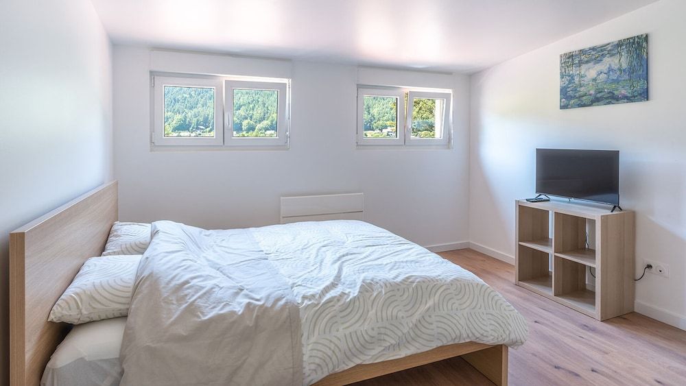 Family Room, Mountain View