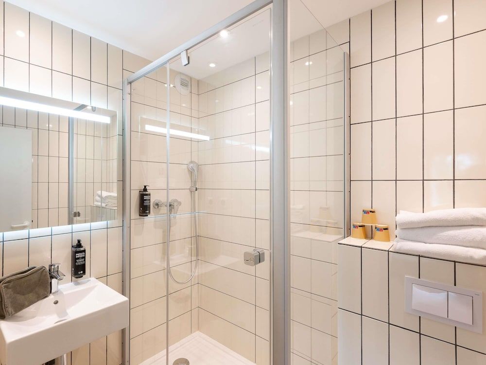 Ibis Budget Lyon Confluence Room, 2 Twin Beds 4