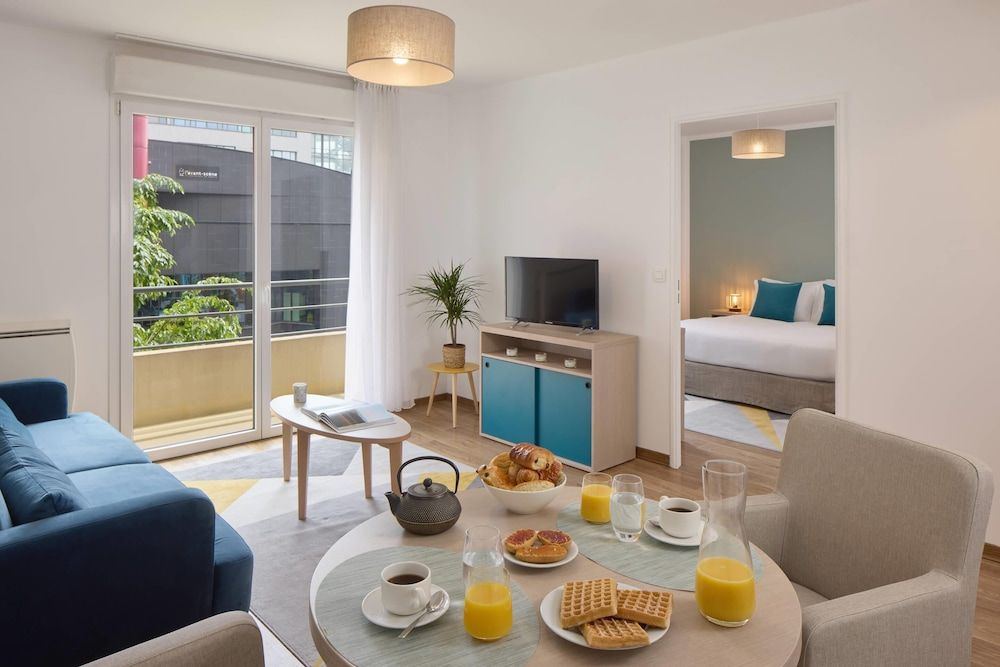 Quality Suites Valenciennes