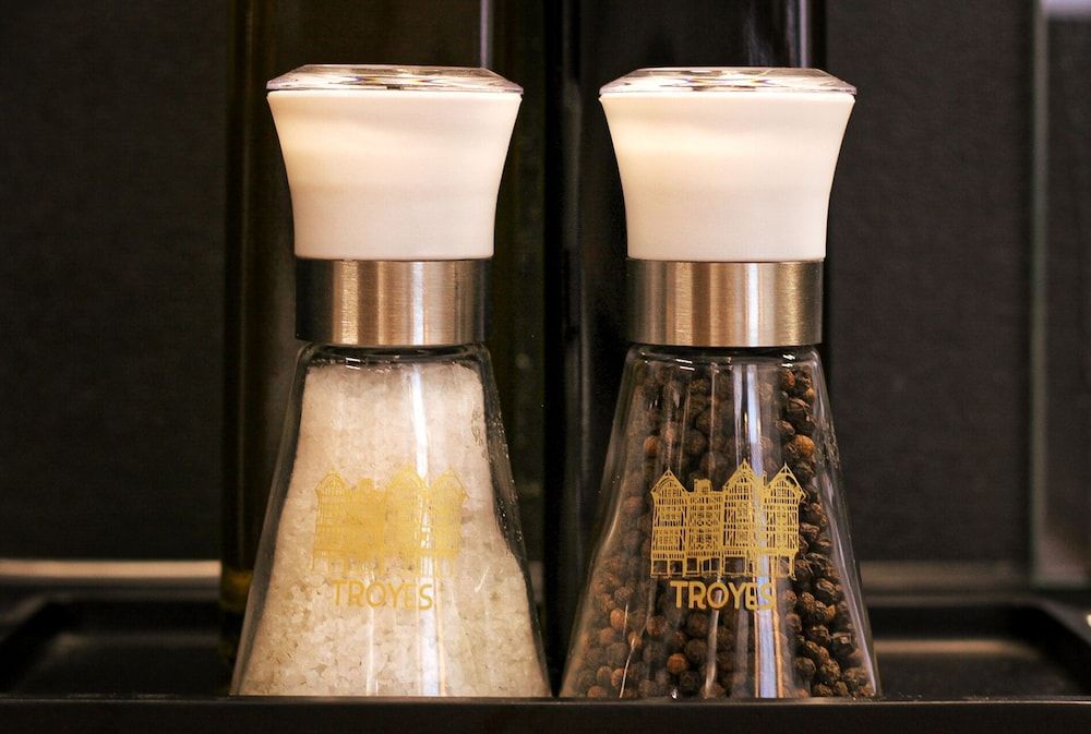 La Maison V.H., Appartements d'Hôtes Luxury Apartment, Accessible, Private Bathroom (Rdc A) 9