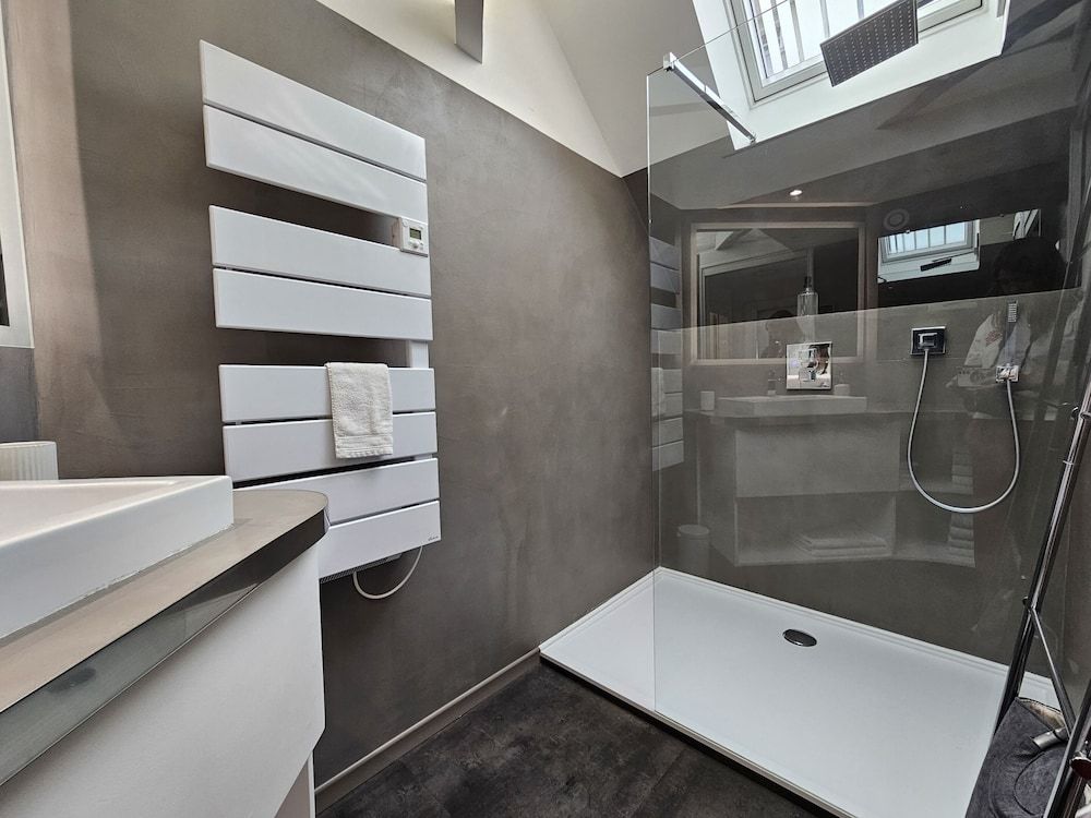 La Maison V.H., Appartements d'Hôtes Executive Loft, Private Bathroom, Garden View 19