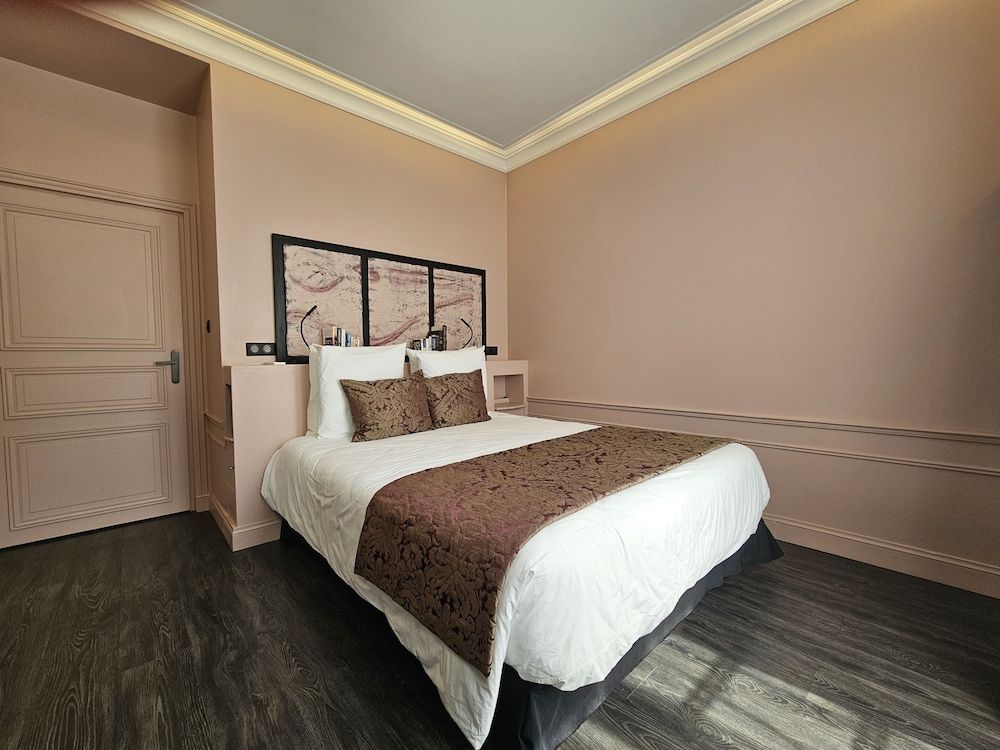 La Maison V.H., Appartements d'Hôtes Junior Apartment, Patio, Garden View 4