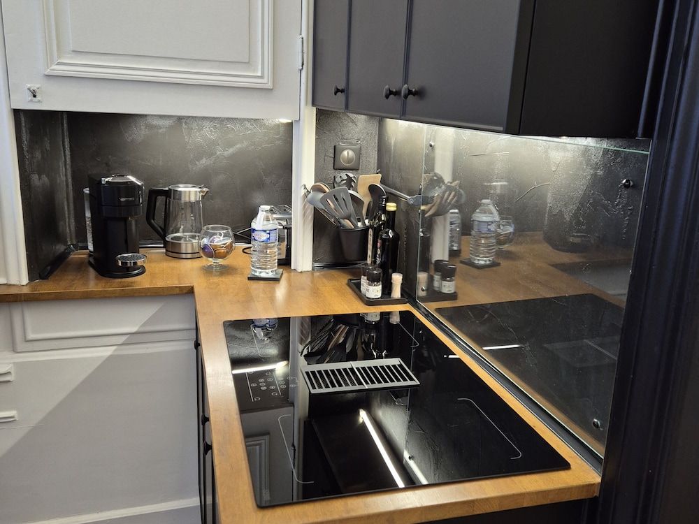 La Maison V.H., Appartements d'Hôtes Luxury Apartment, Accessible, Private Bathroom (Rdc A) 13