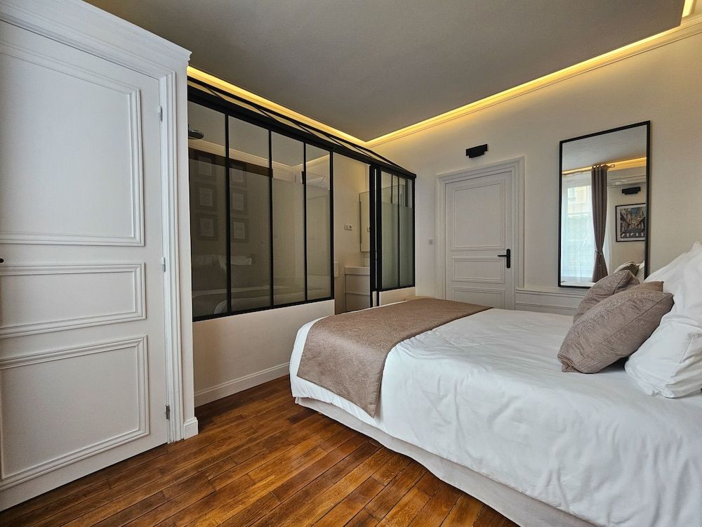 La Maison V.H., Appartements d'Hôtes Luxury Apartment, Accessible, Private Bathroom (Rdc A) 3