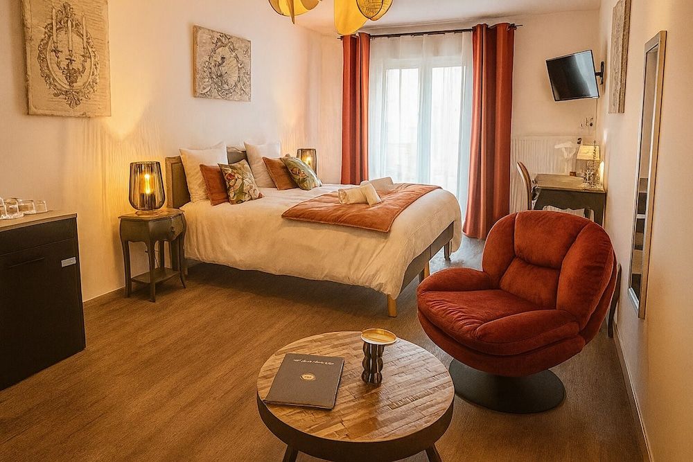 Logis Hôtel Blue Garden Superior Suite, Balcony, Park View 3