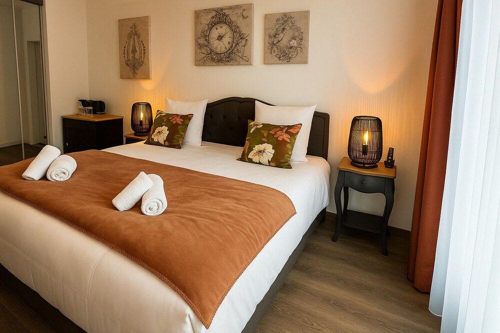 Logis Hôtel Blue Garden Superior Suite, Balcony, Park View 5