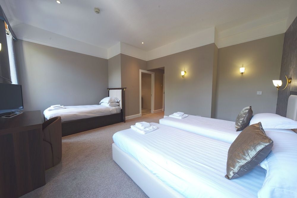 Tinto Hotel Family Triple Room 2