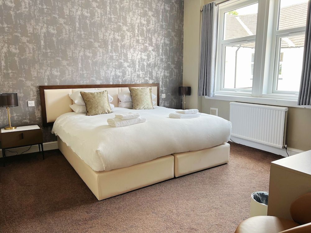 Tinto Hotel Standard Double or Twin Room 5