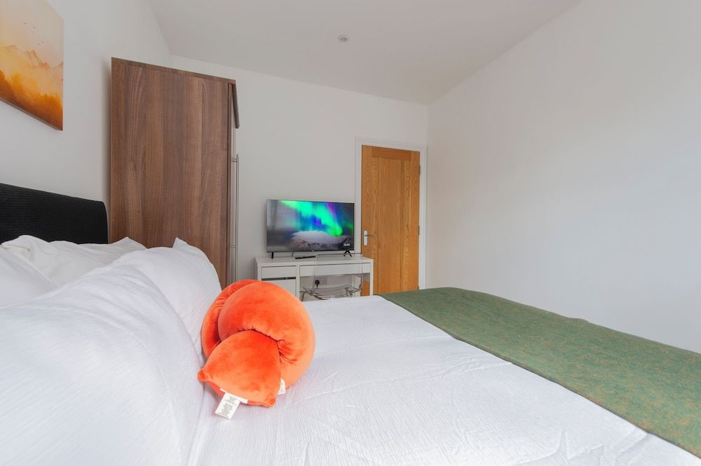 Gunnersbury Avenue Apartment 5